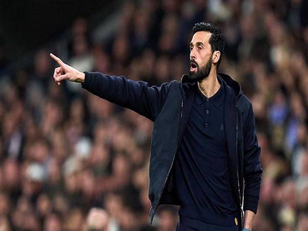 Phong cách huấn luyện cầu thủ của HLV Alvaro Arbeloa